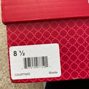 Kelly & Katie Shoes - Kelly and katie Courtnee bluette 8.5 heel Kelly & Katie Shoes - Kelly and katie Courtnee bluette 8.5 heel